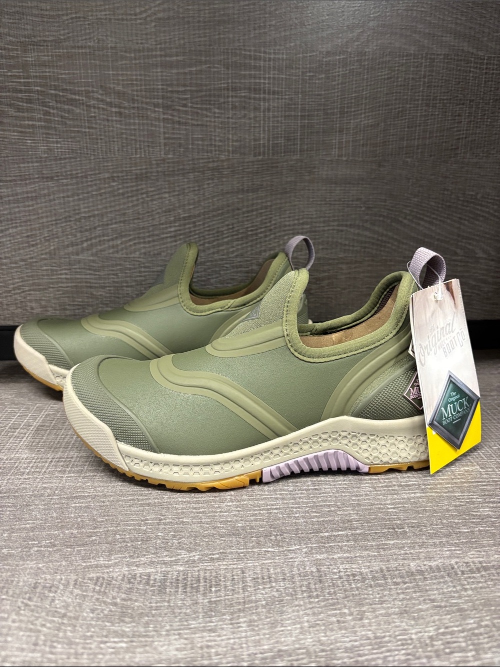 Women's Muck Outscape Low Slip-On Shoes (Olive) - Size 5